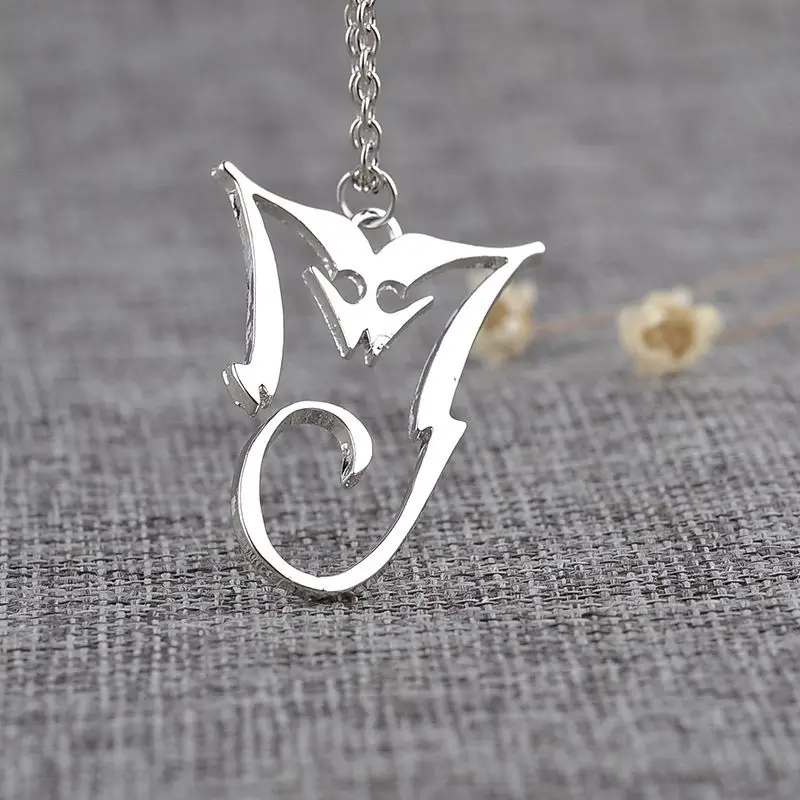 Necklace of International Supe - Anime Pendant Necklace recension och pris