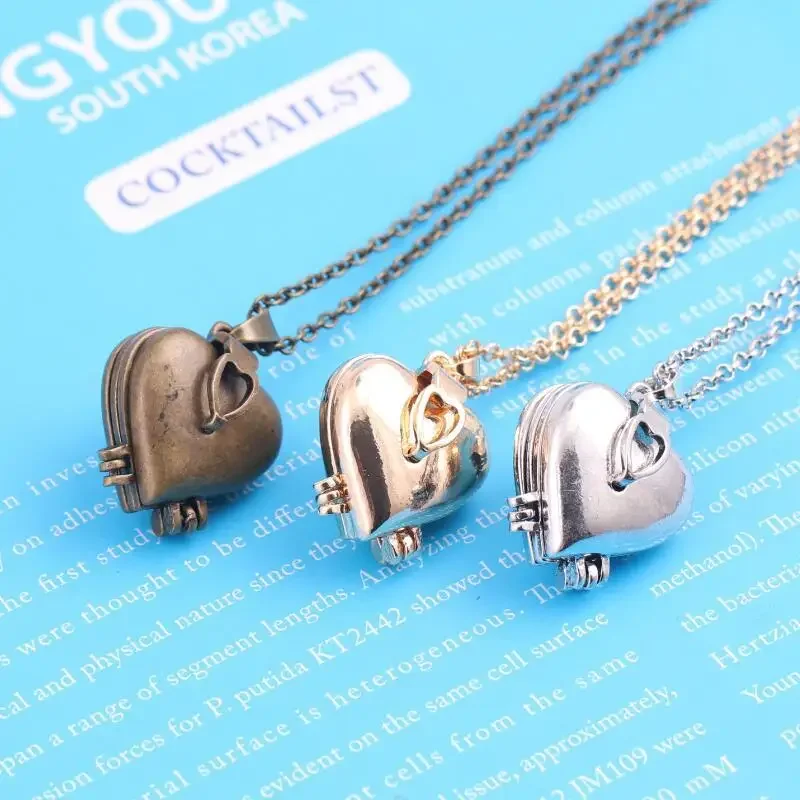 Vintage Necklace Folding Multi - Heart Locket Necklace Photo recension och pris
